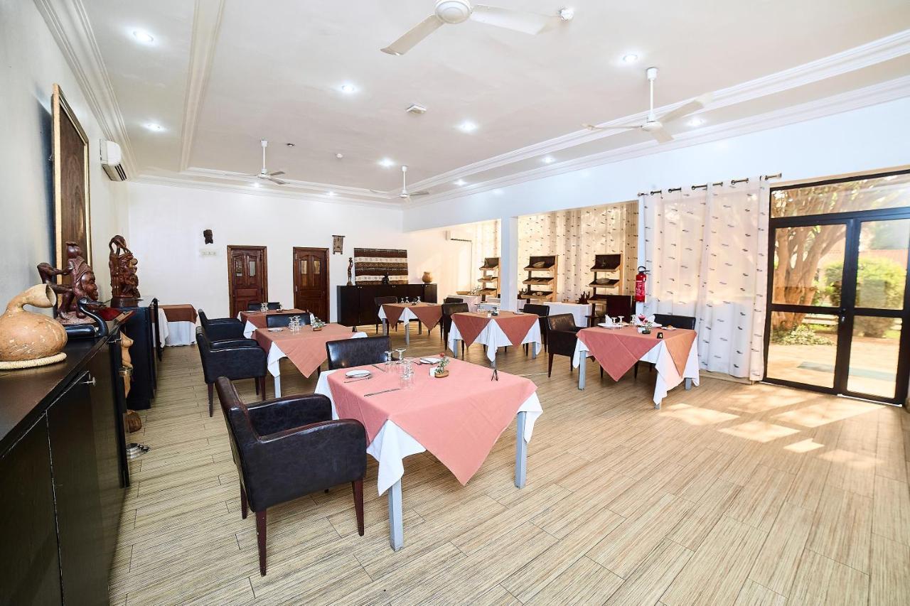 Dunia Hotel Bamako Centre Esterno foto